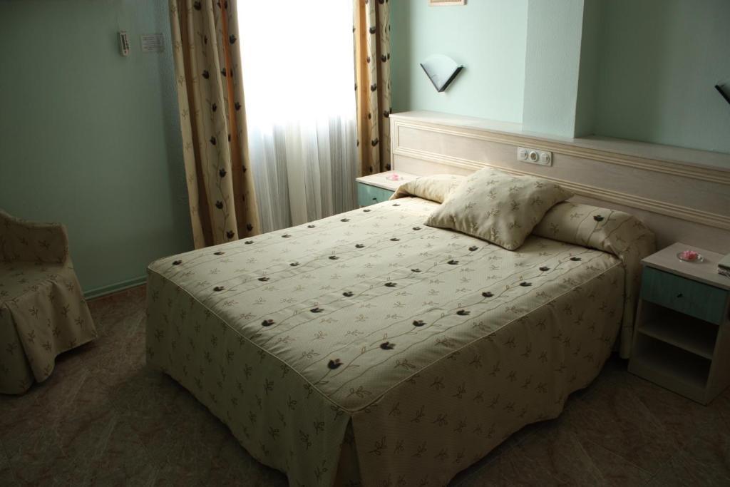 Hotel Rausan Alfajarín Chambre photo