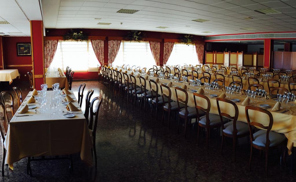 Hotel Rausan Alfajarín Extérieur photo